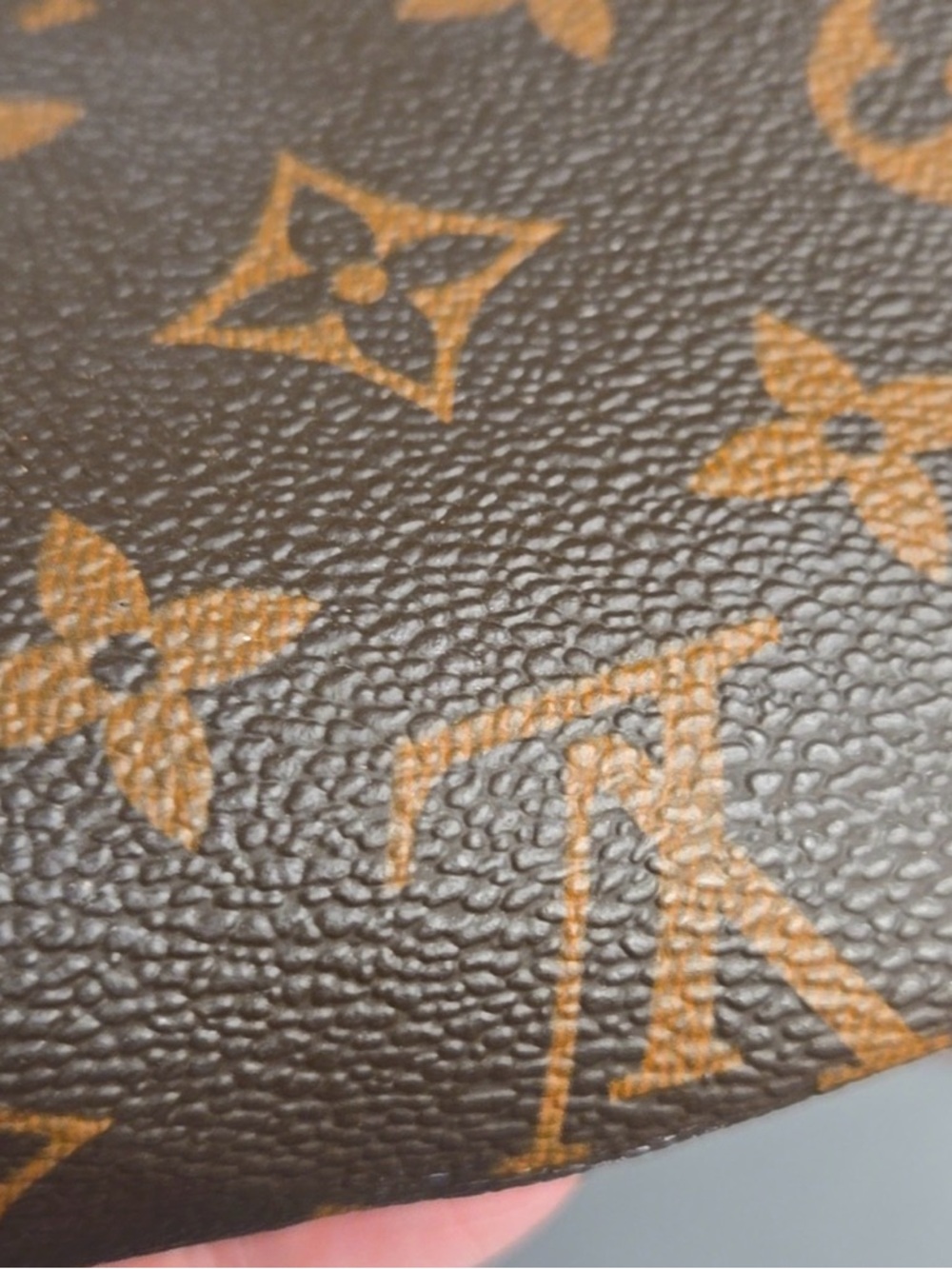 Designer Inspired Fashion Crossbody Bag - Picture 10 of 11
